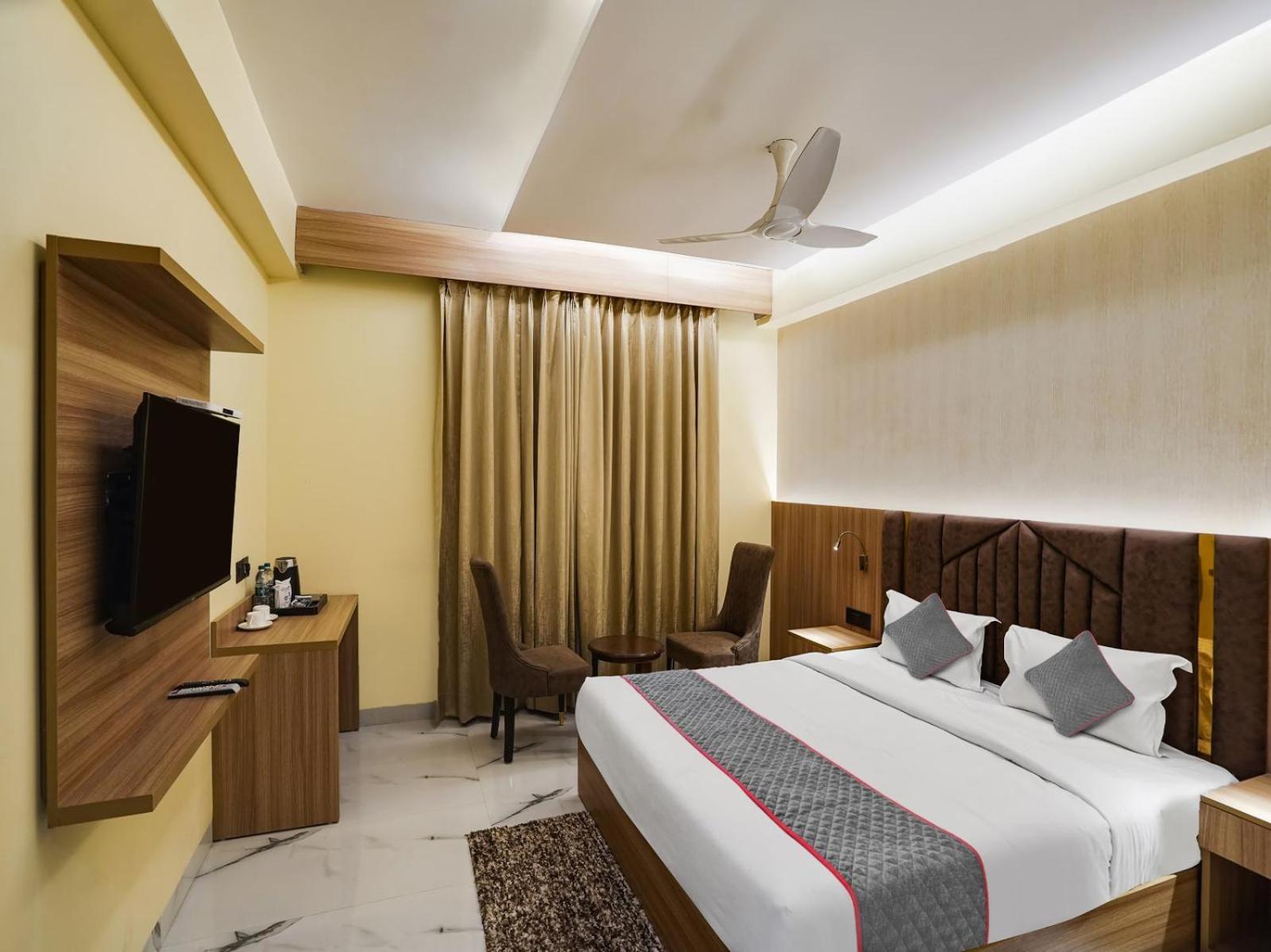 Aerotech Hotel 4*